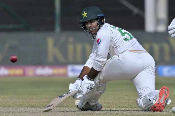 Sarfaraz Ahmed Becomes First Pakistani Wicketkeeper-Batsman to Reach 3,000 Test Runs