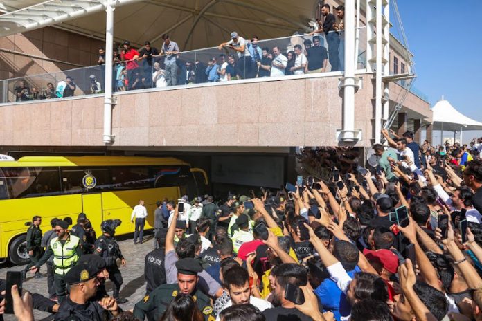 Warm Welcome for Al-Nassr Captain Cristiano Ronaldo in Iran